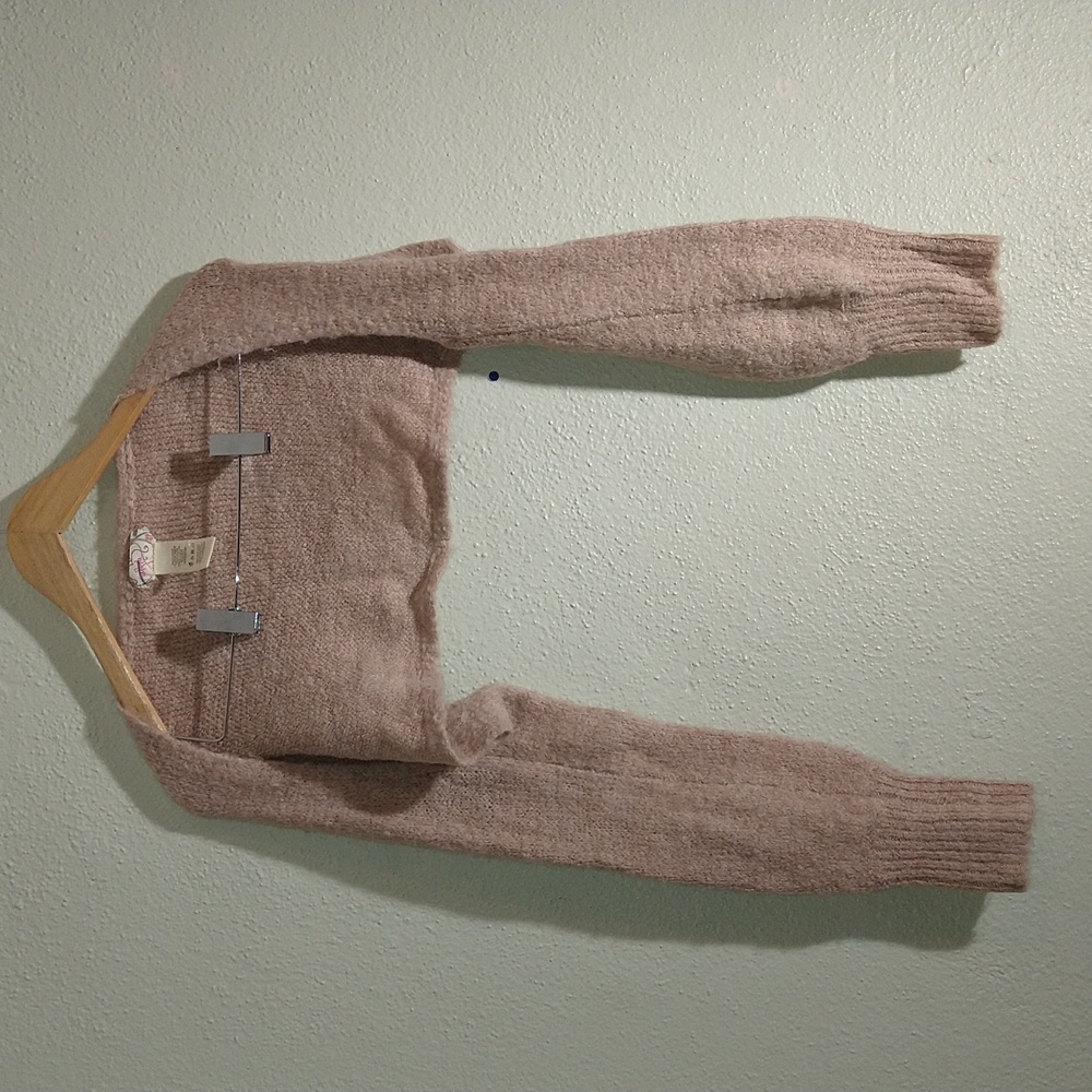 Free people shrug
